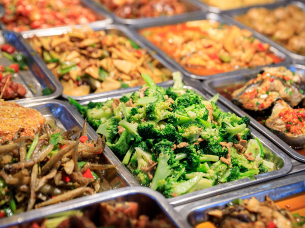 Traiteur à remettre : plats à emporter et en livraison