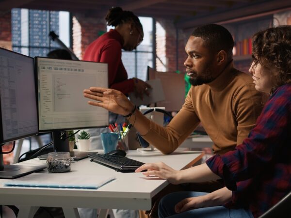 Votre entreprise grandit et vous souhaitez la valoriser pour mener à bien vos projets futurs de revente, de cessation ou simplement de développement ? Voici 5 méthodes pour valoriser correctement votre entreprise.